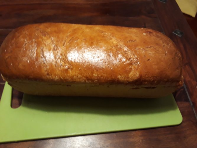 Pirin kruh s kvasnim nastavkom